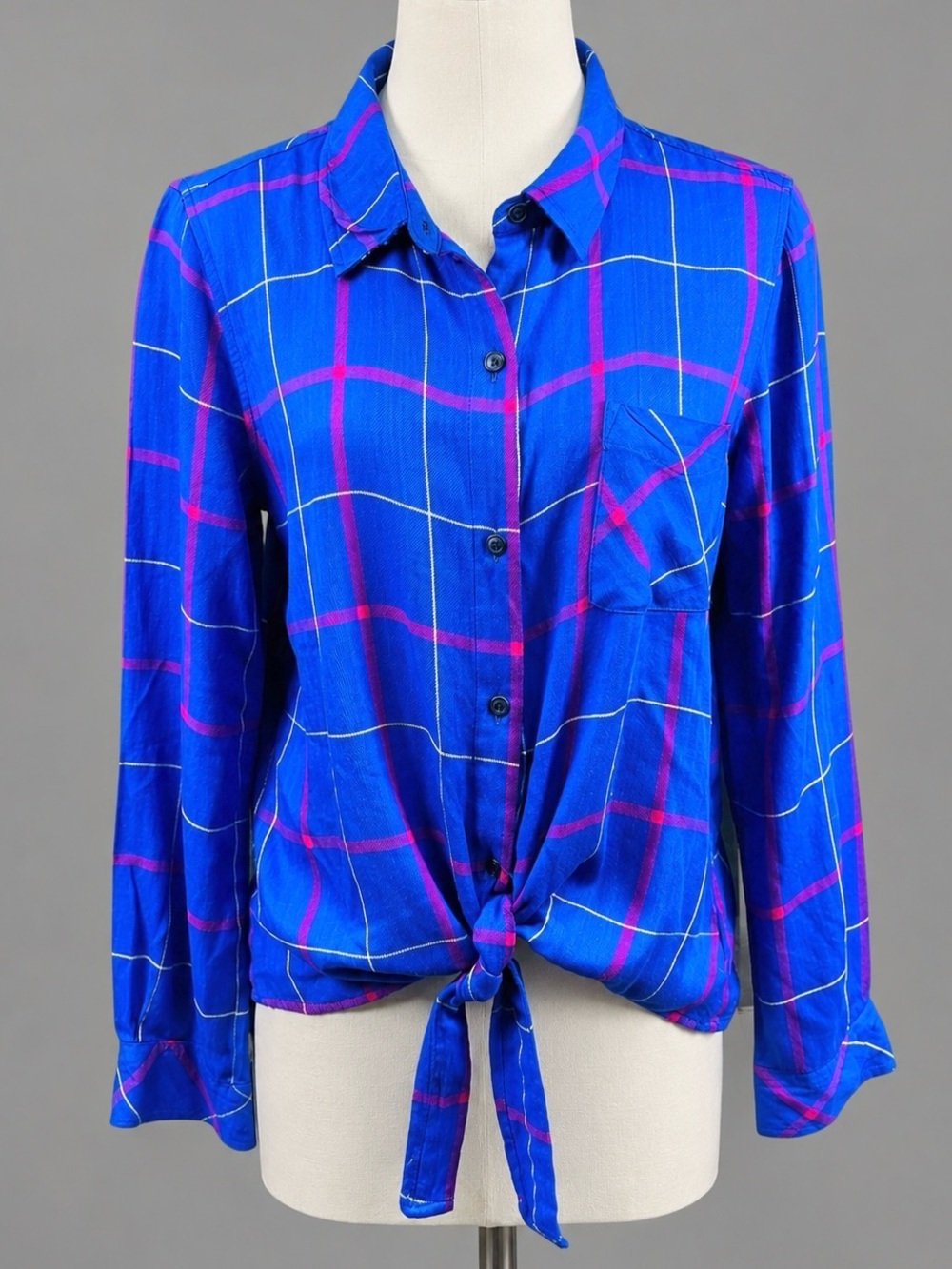 Gorgeous, blue soft plaid, tie waste high low top